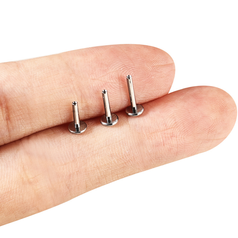 16G labret stud size and finish detail