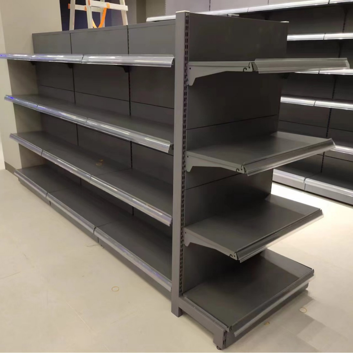 Fábrica de estantes de supermercado unilateral y doble cara engrosado tienda de conveniencia tienda de venta de artículos de exhibición estante de exhibición super estante multicapa