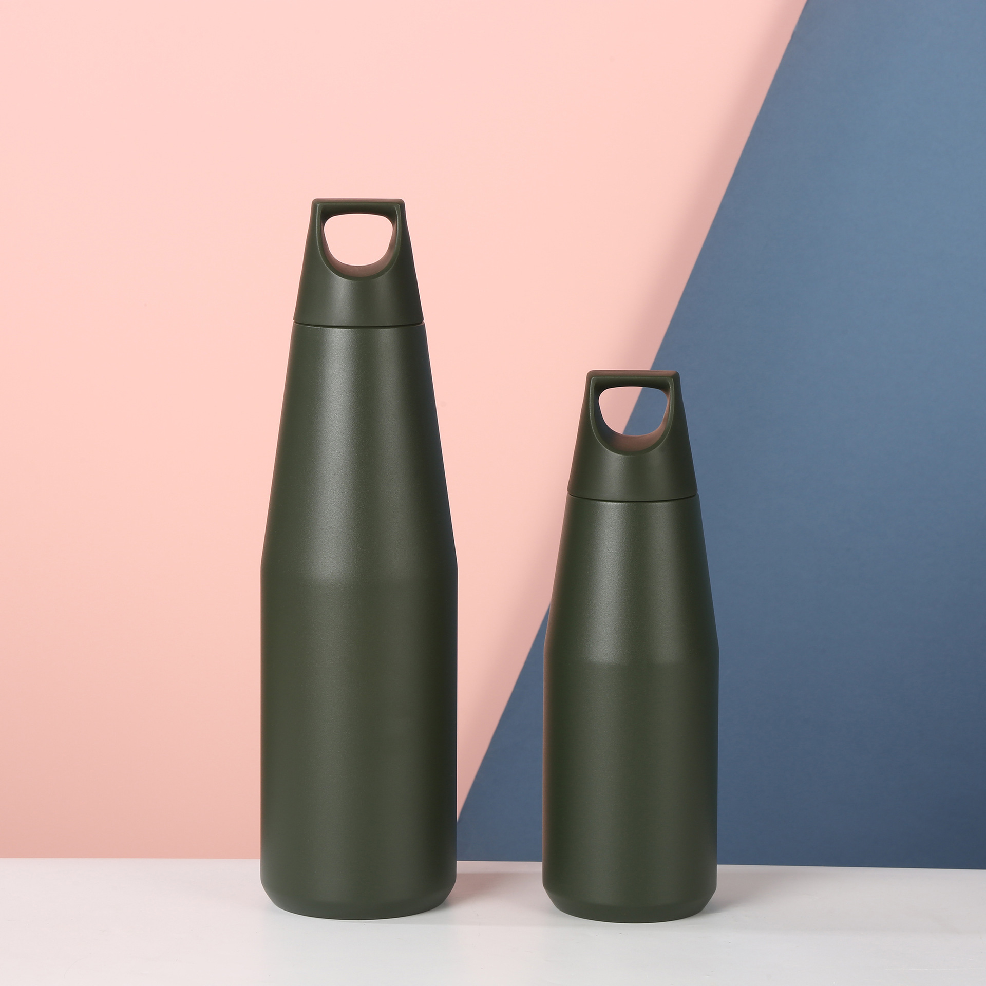 Transfronterizos estadounidenses de boca pequeña botella cónica taza de agua de acero inoxidable de gran capacidad taza portátil al aire libre al por mayor