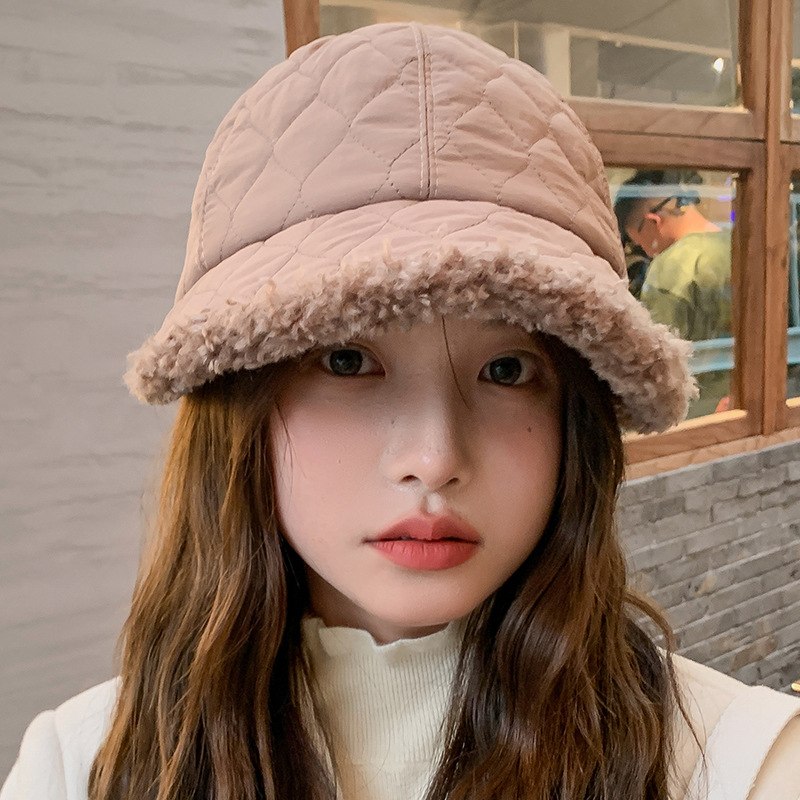 Chapeau en poils d'agneau pour femmes, chapeau chaud de cyclisme, défilé de mode, visage, petit duvet, langue de canard, en Stock, nouvelle collection automne et hiver_voghion.com