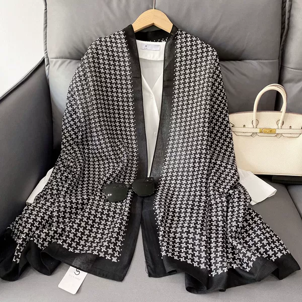 LM224-1 black