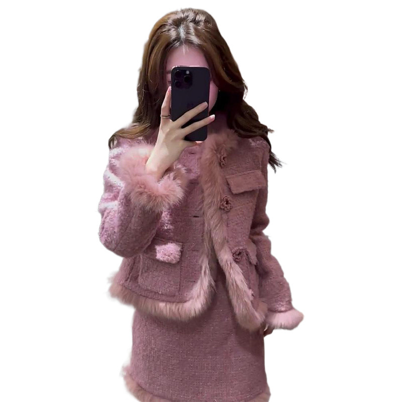 프랑스 스타일 세트 가을과 겨울 2024 새로운 온라인 붉은 폭발 작은 핑크 스커트 투피스 여성 의류