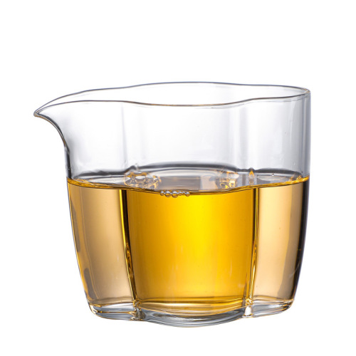 Japanese-style short cloud fair cup heat-resistant glass tea dispenser Kung Fu tea set tea sea household high-end public cup water cup