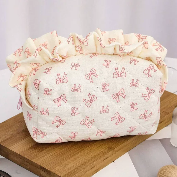 Cross-border Lace Small Fresh Bow Cosmetic Bag Large Capacity Travel Skin Care Storage Bag Multi-functional Wash Bag
