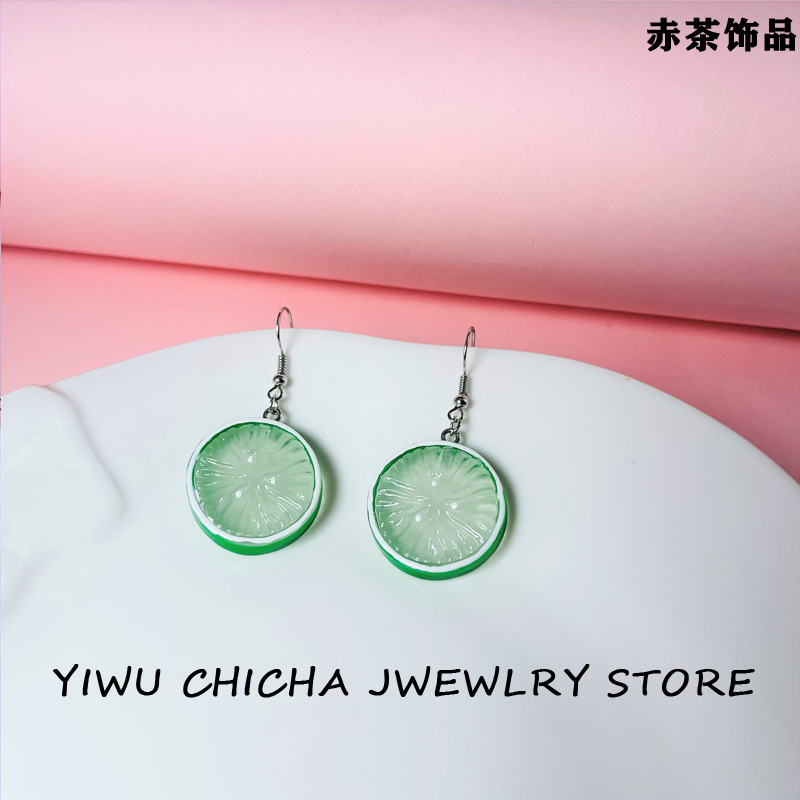Oversized Sculptural Clear Acrylic Clip-on Earrings Modern Style_voghion.com