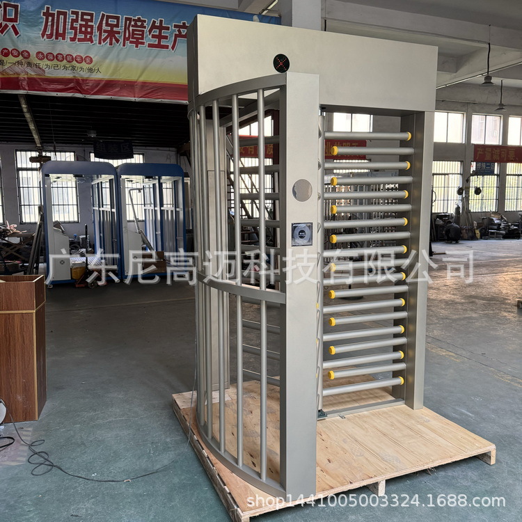 博物馆单向门禁全高旋转道闸半自动三滚栅栏学校健身房不锈钢转闸