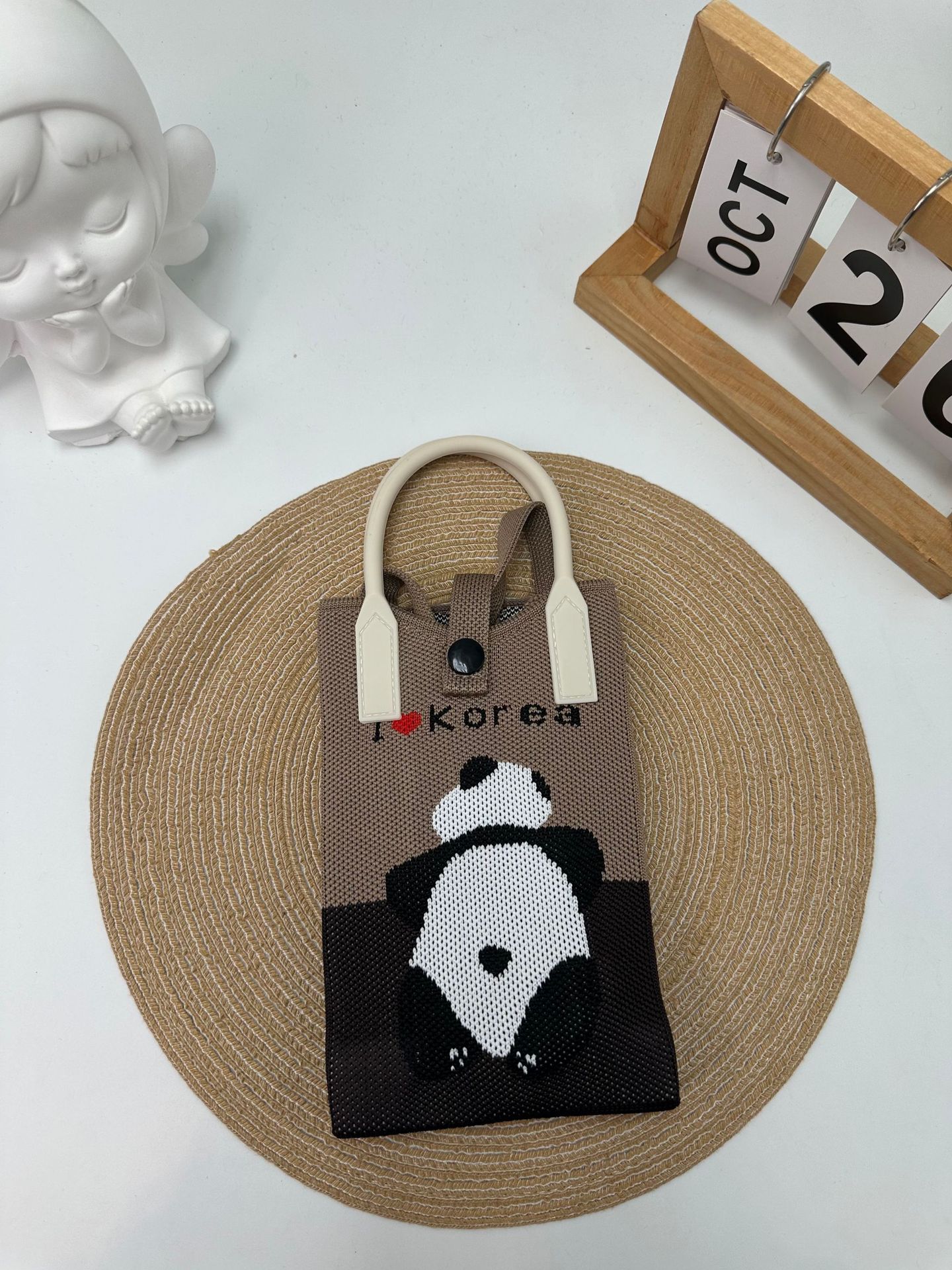 Cartoon Graphic Knit Compact Phone Crossbody Bag 79