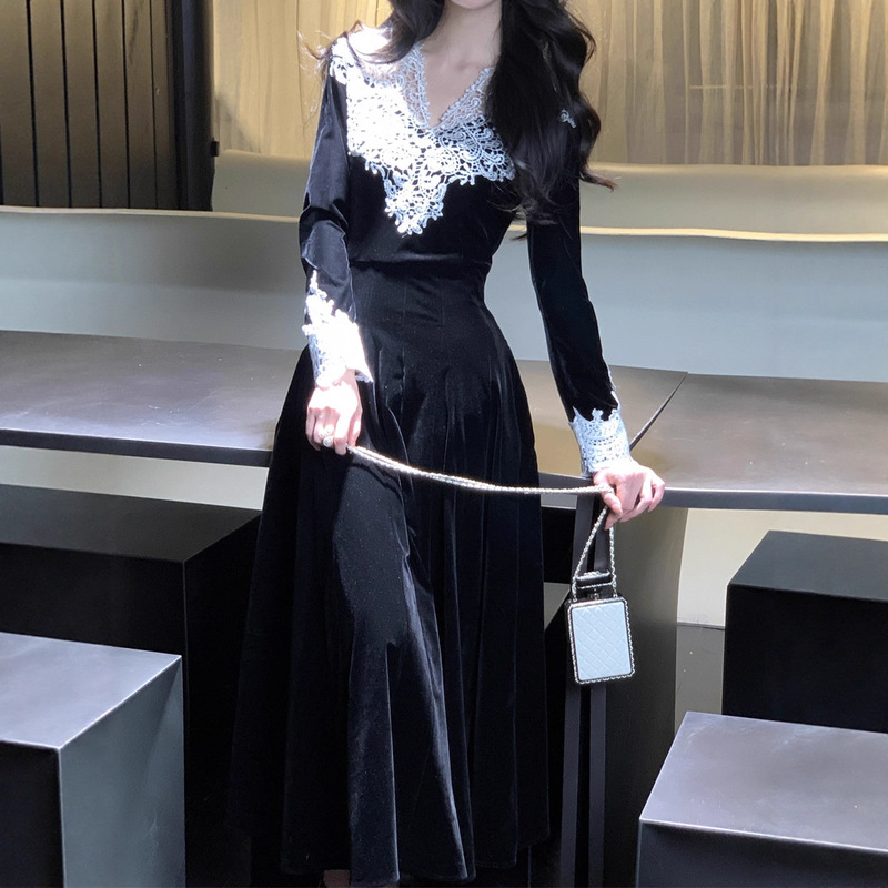 [Flower of Satan] Lace V Neck Long-Sleeved Velvet Dress with Waist and A-Hem Long Skirt
