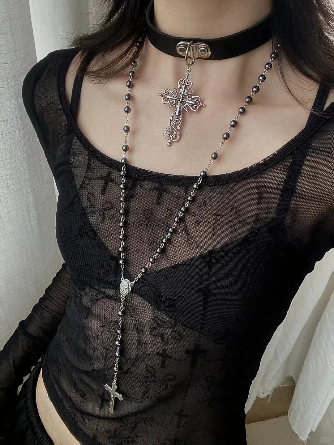 Choker Cluber Metal-Leather Collar, Y2K Subculture Style, Chain & Cross Charms