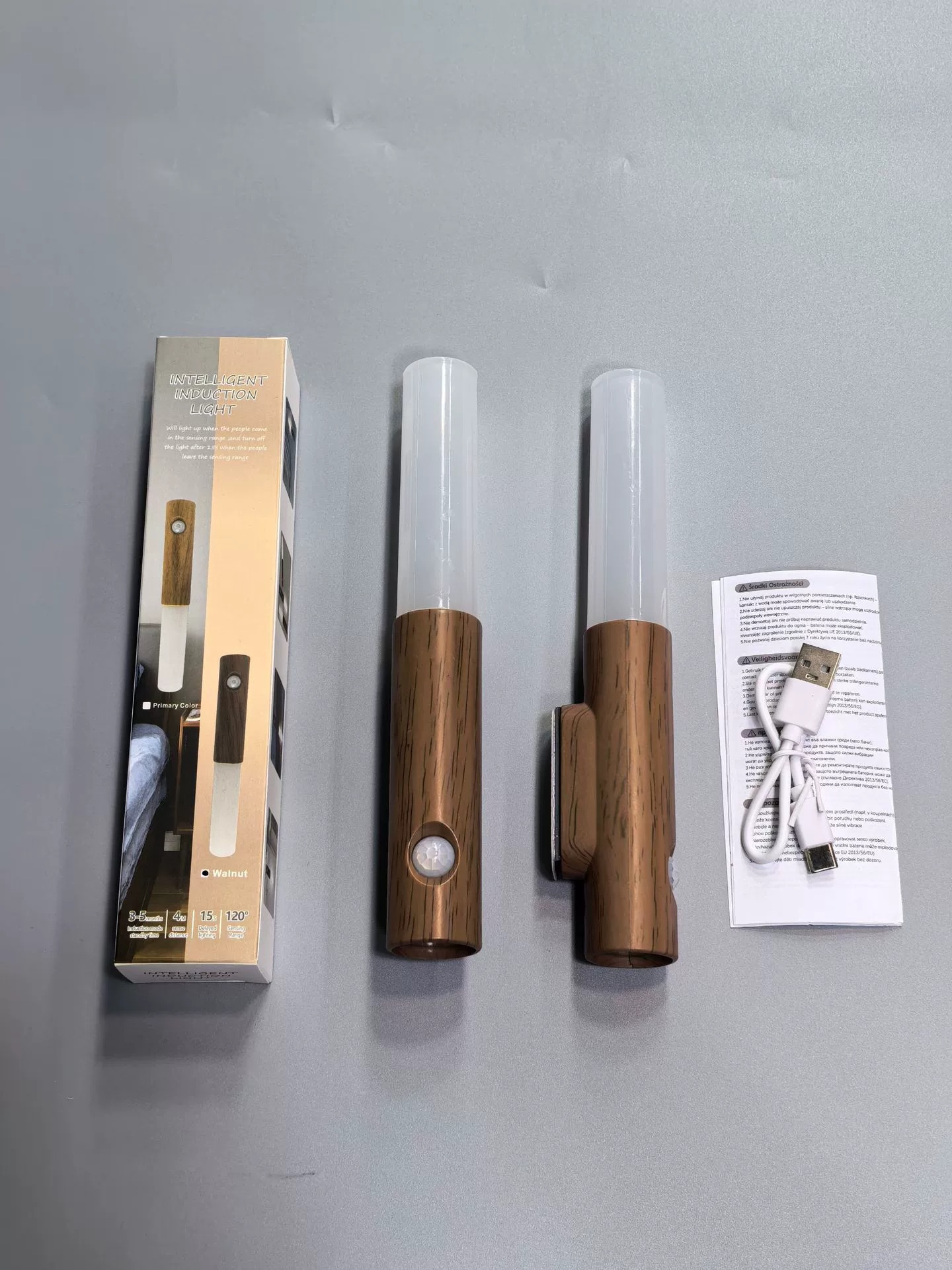 Transfronterizo nueva lámpara de pared de absorción magnética inducción de movimiento humano lámpara led instalación segura de absorción magnética conveniente luz nocturna