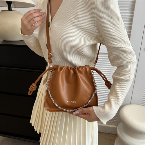 Retro Fashion Simple Solid Color Drawstring Small Bag Women  Early Autumn New Korean Style Western Crossbody Bag Bucket Bag