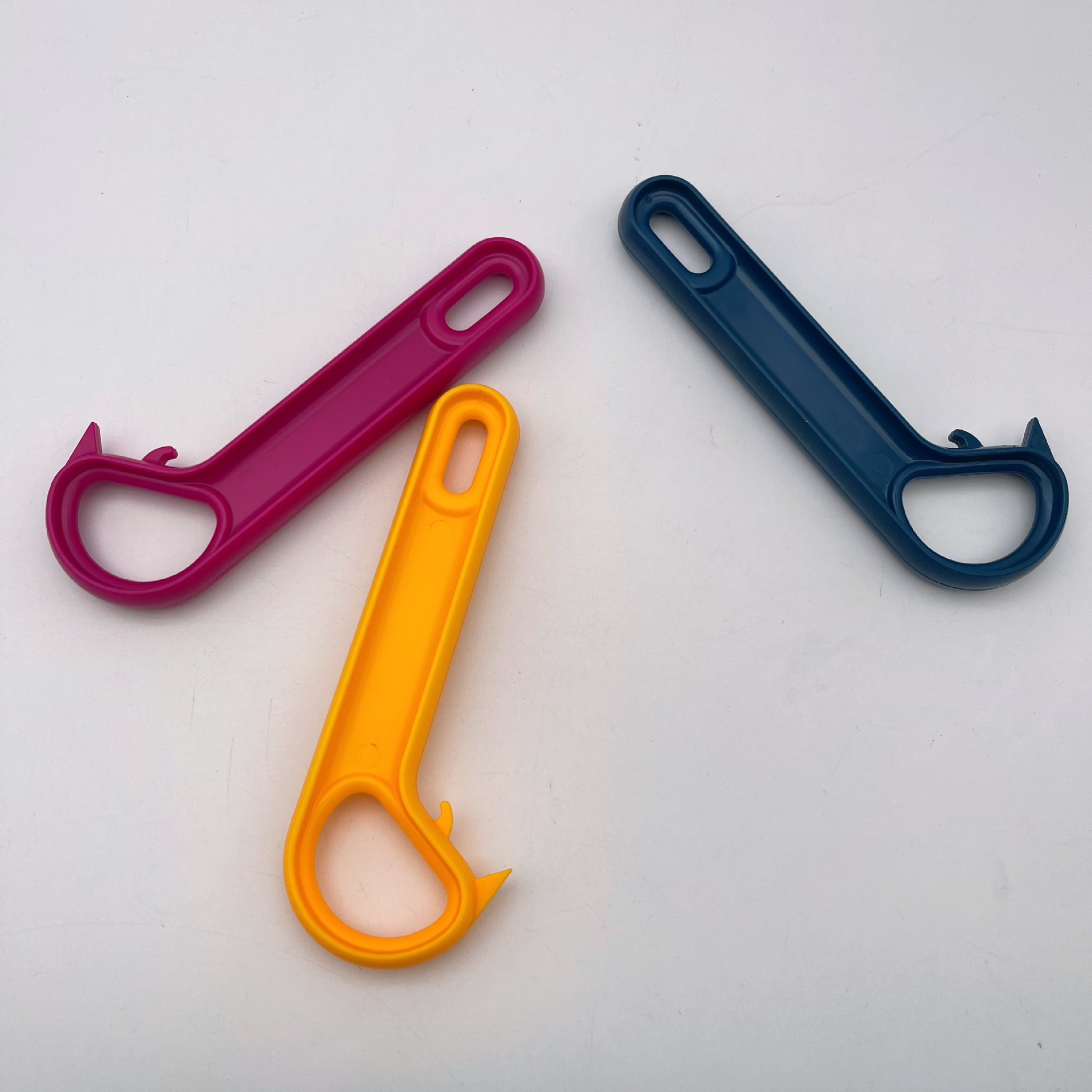 Hot-selling can opener Ring Pull Can Opener Ring Pull Can Opener easily opens cans across borders