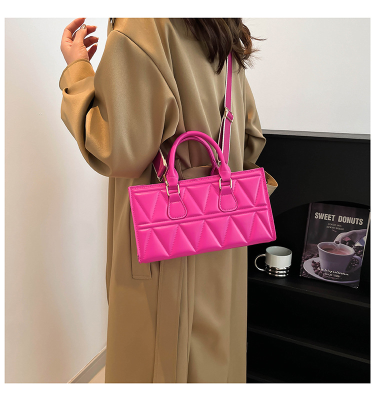 Women's Small PU Solid Color Elegant Streetwear Plaid Square Zipper Square Bag display picture 4