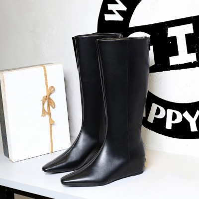 6632-29 European and American style fashionable, simple and versatile winter women&apos;s boots with a sloping heel and 