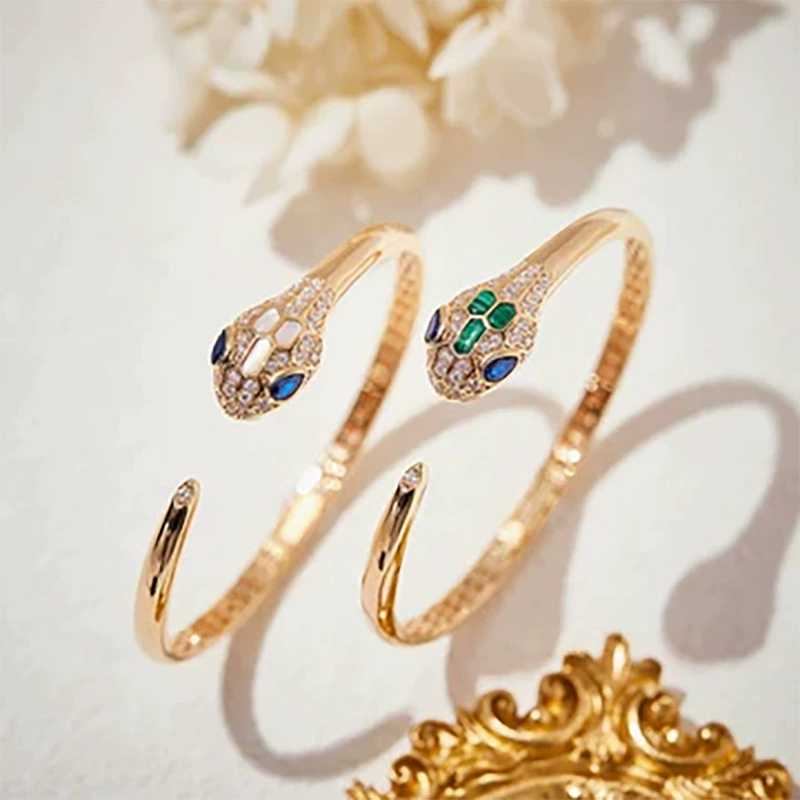 Zhou Bai Na Позолоченный серебряный браслет в виде змеи в подарок на год Змеи Модель Высокий двуглавый открытый браслет в виде змеи-XQSZ0015.