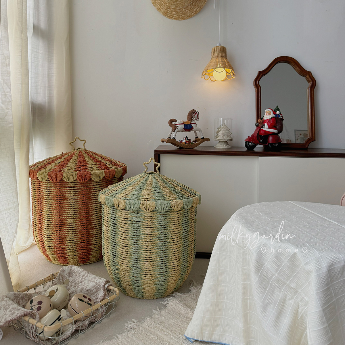 Cesta de almacenamiento de caña personalizada transfronteriza tejida a mano con cubierta de tela de tela sucia cesta de juguetes domésticos caja de almacenamiento de acabado de ropa