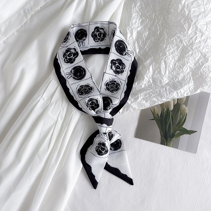 черно-белая шляпа роза