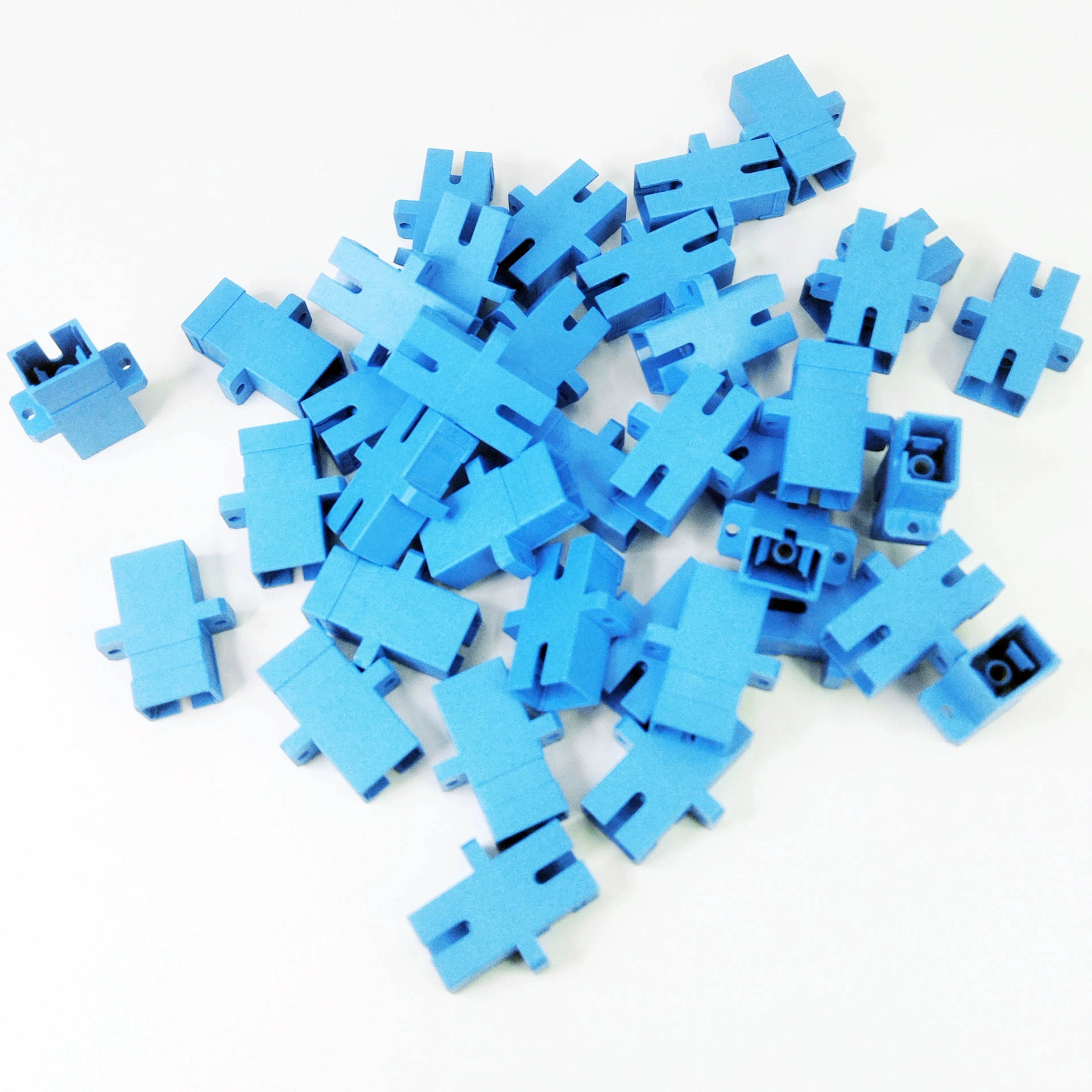 Фланец для оптоволоконного адаптера телекоммуникационного класса