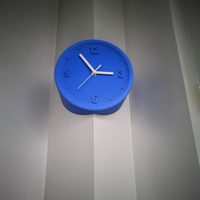 Tecnología de decoración de color sólido esquina simple perforación moderna sin arte digital agujero de pared reloj silencioso esquina de campana