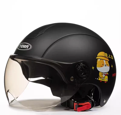 Motosiklet dəbilqələri, Half Helmet - one-size-fits-all-black-kee-w-comes-with-warm-ear-protection-removable