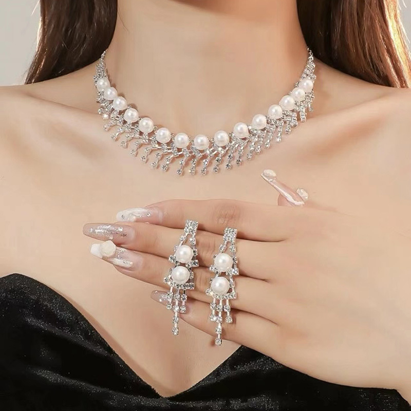 1 Juego Moda Borla Perla De Imitación Diamante De Imitación Mujeres Aretes Collar display picture 4
