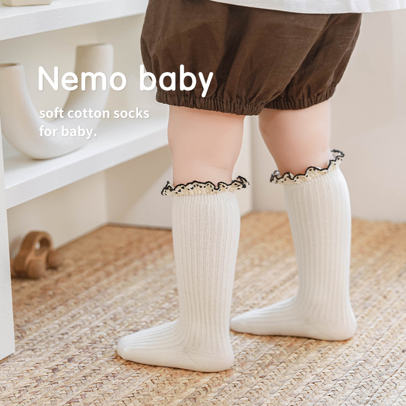 2024 otoño nuevo calcetines de niñas calcetines de encaje de niños vintage sen princesa calcetines de pantorrilla de bebé