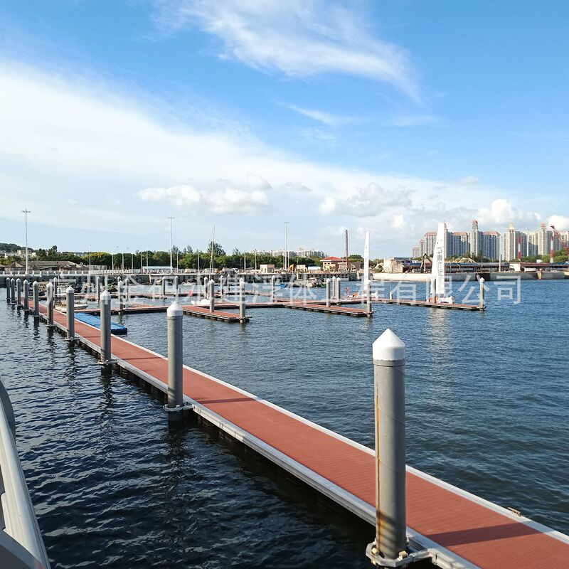 Guangdong Factory Floating Box Assembled Yacht Dock Plastic Wood Mobile Floating Bridge Water Floating Bridge Water Plank Road Engineering Guangdong Factory Floating Box Assembled Yacht Dock Plastic Wood Mobile Floating Bridge Water Floating Bridge Water Plank Road Engineering