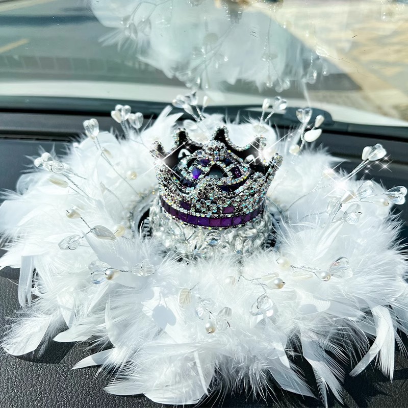 Nuevos adornos para automóviles, accesorios para automóviles, coronas de diamantes, perfumes, decoraciones de aromaterapia para automóviles, suministros para automóviles nuevos para niñas