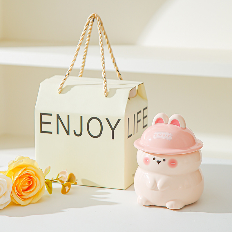 Dibujado a mano encantador conejo tridimensional taza de marca creativa regalo de cumpleaños taza de cerámica de dibujos animados estudiantes con taza de agua cubierta