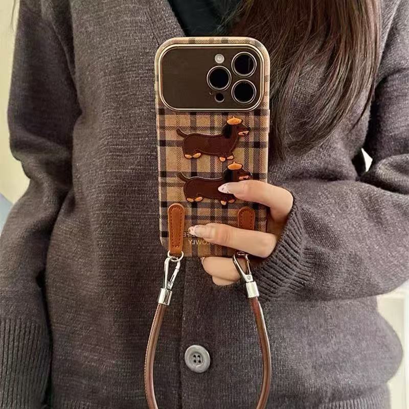 Maillard Perro salchicha bordado a cuadros para iPhone15/16ProMax funda para teléfono 13 cordón Apple 14P