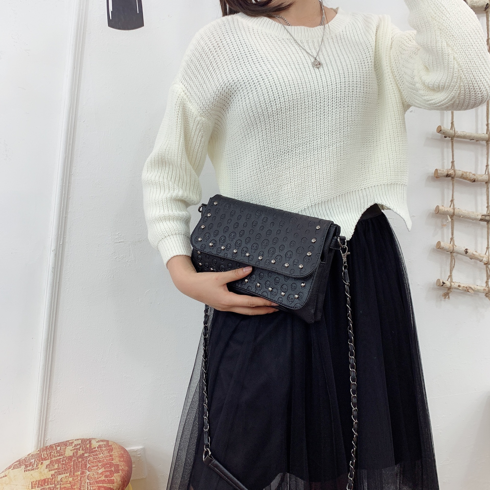 Solid Color Pattern All Seasons Season Women's Small Pu Leather Solid Color Classic Style Square Magnetic Buckle Crossbody Bag