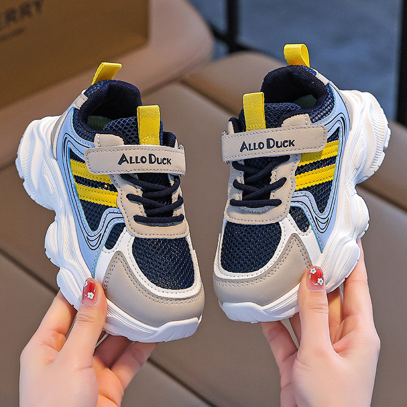 Zapatos para niños, zapatos deportivos para niños, 2025 nuevo estilo de primavera y otoño, transpirable, zapatos de coco para niños grandes en el campus