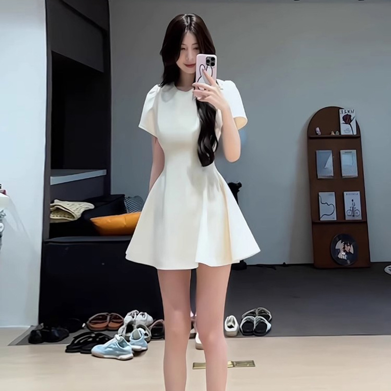 하얀색