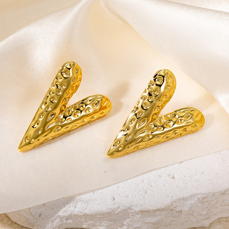 6g Weight 0.03µm Gold Plating Thickness Electroplated Gold Plating Process 201 Stainless Steel Ear Needle Material Golden Plated Plating Material Ear Studs Classification 1 Pair Quantity Daily Occasion 201 Stainless Steel Material Letter, Leaves, Heart Shape Pattern Women's Gender Elegant Style Plating Craft Titanium Steel Letter Leaves Heart Shape Elegant Ear Studs For Women's 10