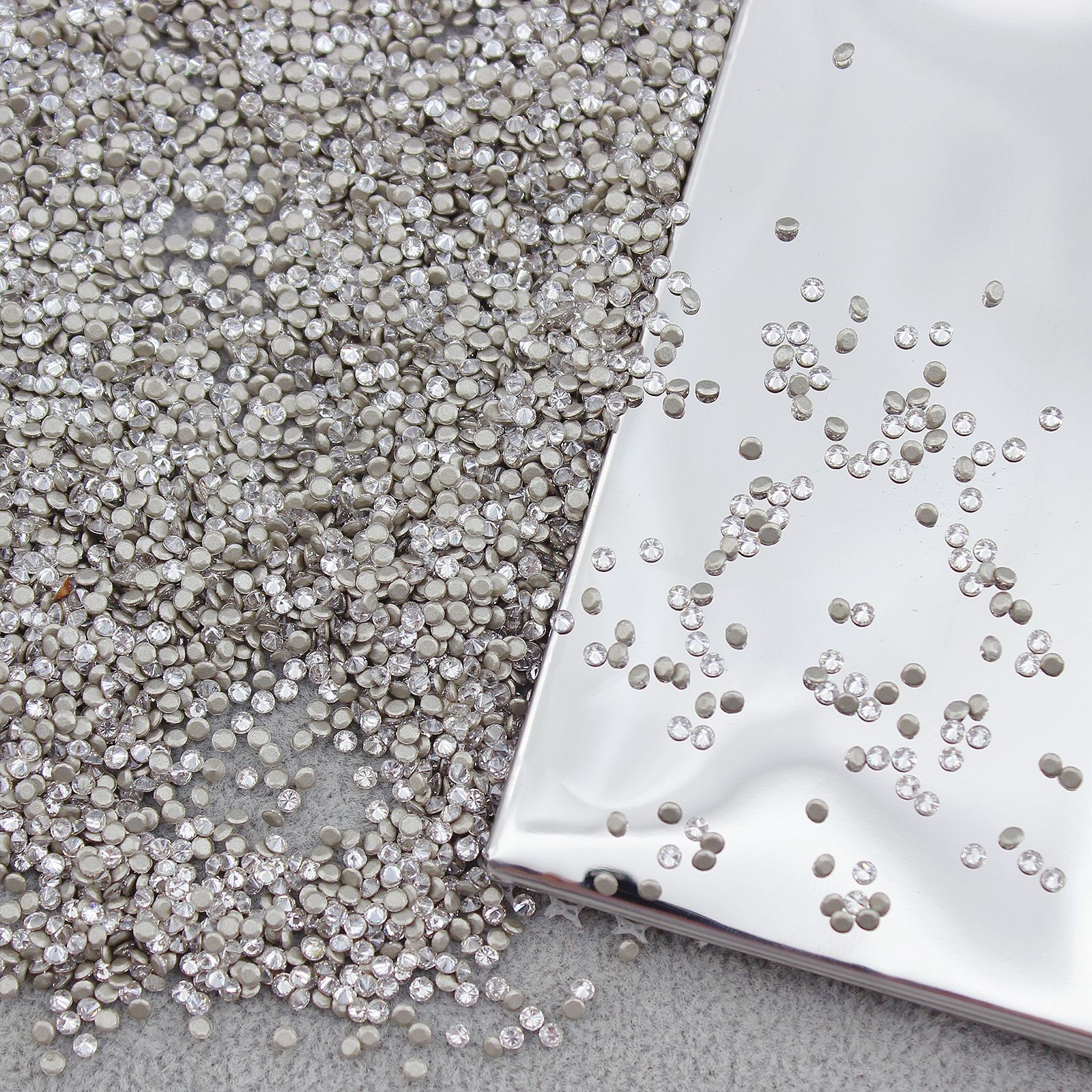 Zircon plano blanco-2*2mm redondo