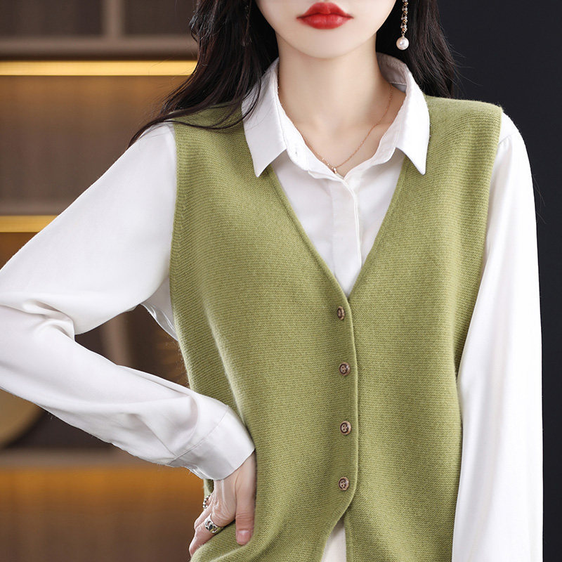 V-neck vest, women's cardigan sweater, 2026 spring/autumn new style, outerwear, sleeveless knitted vest, loose-fitting top V-neck vest, women's cardigan sweater, 2026 spring/autumn new style, outerwear, sleeveless knitted vest, loose-fitting top