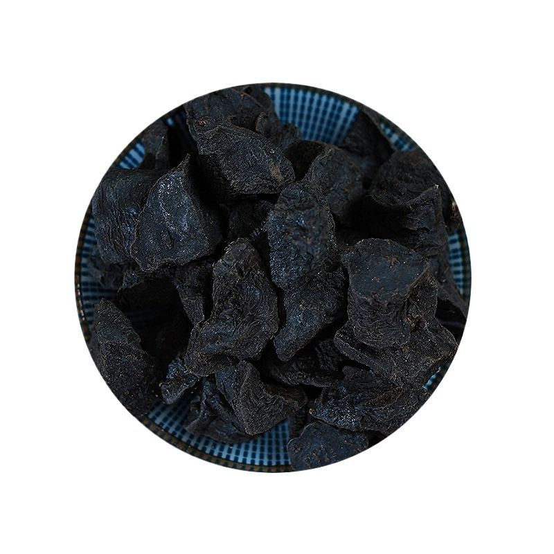 готовка Polygonum multiflorum китайские лекарственные материалы, девять жарки и девять солнечных сушек Polygonum multiflorum, настой воды и питьё готовых к употреблению диких Polygonum multiflorum порошок для мытья волос