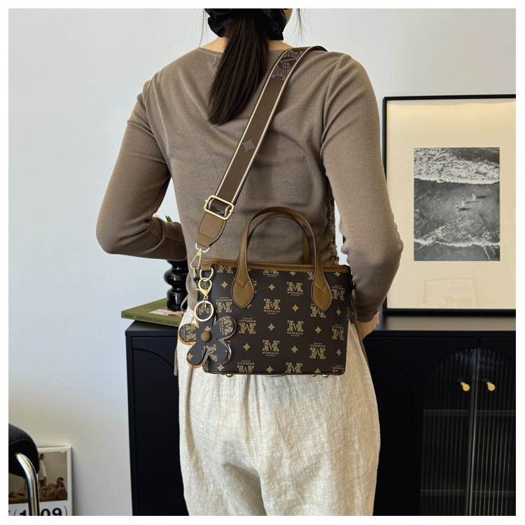 2025 New Women's Basket With Wide Strap, Popular Printed Fashion Large Capacity Shoulder Crossbody Bag_voghion.com