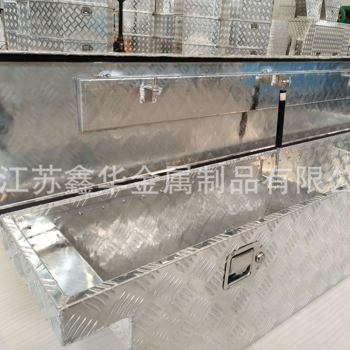 厂家铝合花纹板工具箱铝合金重载工具箱皮卡车专用双开门工具箱