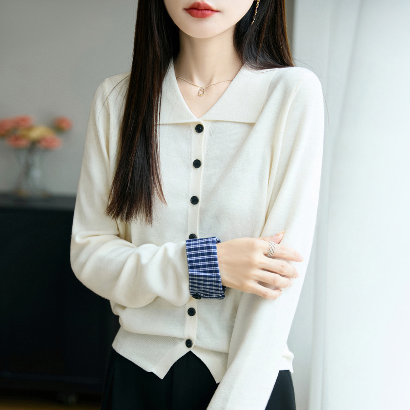 25年早秋新款精纺羊毛翻领针织开衫长袖女袖口格子拼色设计感上衣|undefined