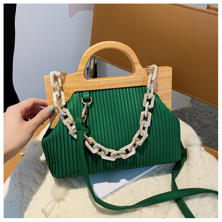 Autumn And Winter New Wooden Handle Fashion Chain Fold Striped Shoulder Simple Messenger Bag display picture 44