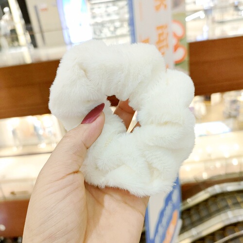 Factory direct sales new ins jade rabbit velvet soft and comfortable plush hair band girl large intestine circle Korean style hair accessories headband