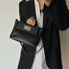 ߶^ţƤP2424W͹ƤŮӰμ