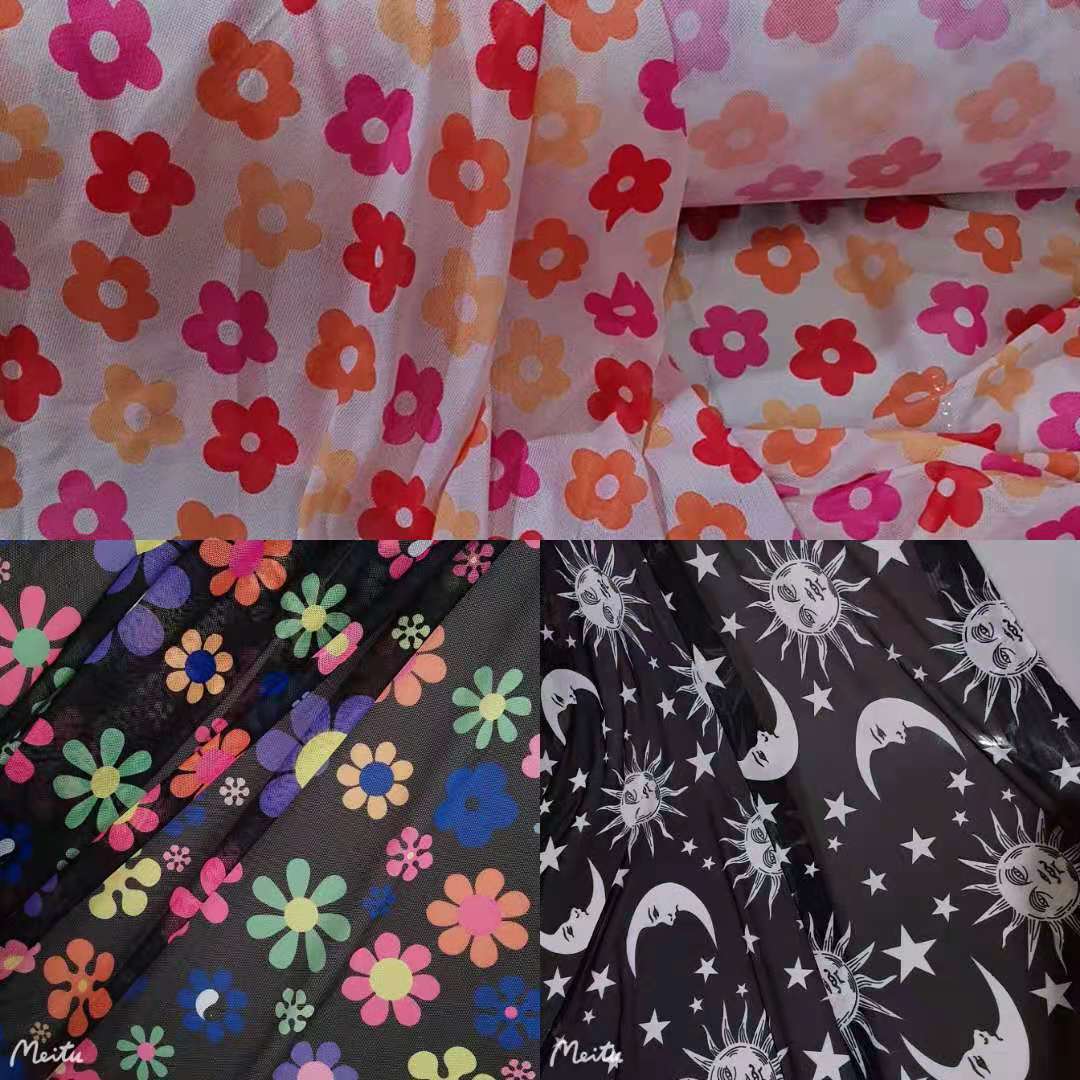 【厂家直销】40D涤氨弹力网小花朵太阳月亮花型印花 柔软亲肤面料