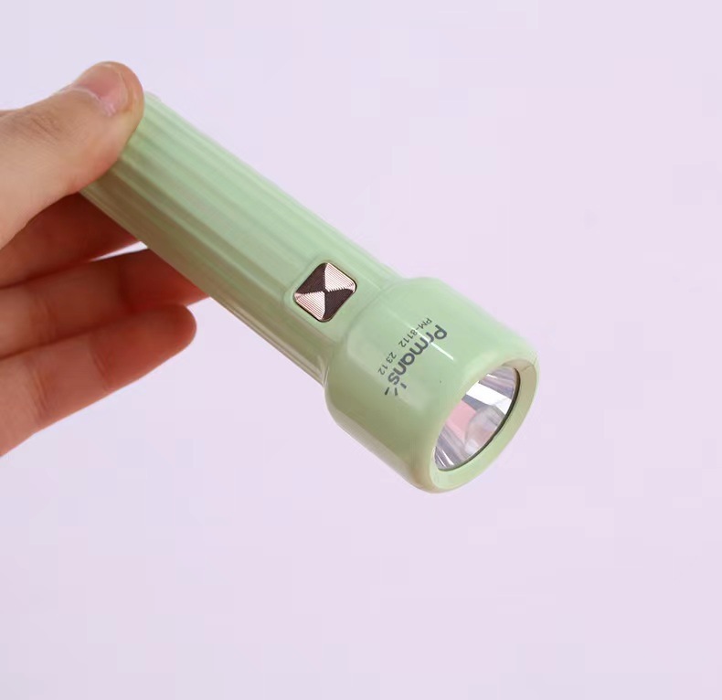 Mini Strong Light Flashlight with Long Battery Life, Rechargeable, Long-Range, Ultra-Bright, Suitable for Students, Outdoor, Dormitory, Home Use, Convenient and Portable
