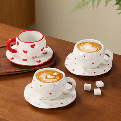 手のつまみの創意の雲の陶磁器のコーヒーの杯の皿のセットの不規則な手描きの愛のかわいいマグカップの花のコップ