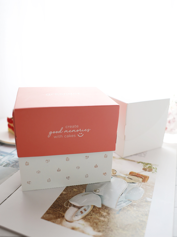 Caja de cartón de embalaje de tarjetas blancas pequeña caja de punto occidental horneado caja de pastel de cumpleaños caja de corte caja de mousse caja de lasana