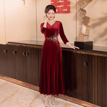 高端喜婆婆婚宴年轻喜妈妈秋冬季轻奢小众新娘妈妈参加婚礼晚礼服