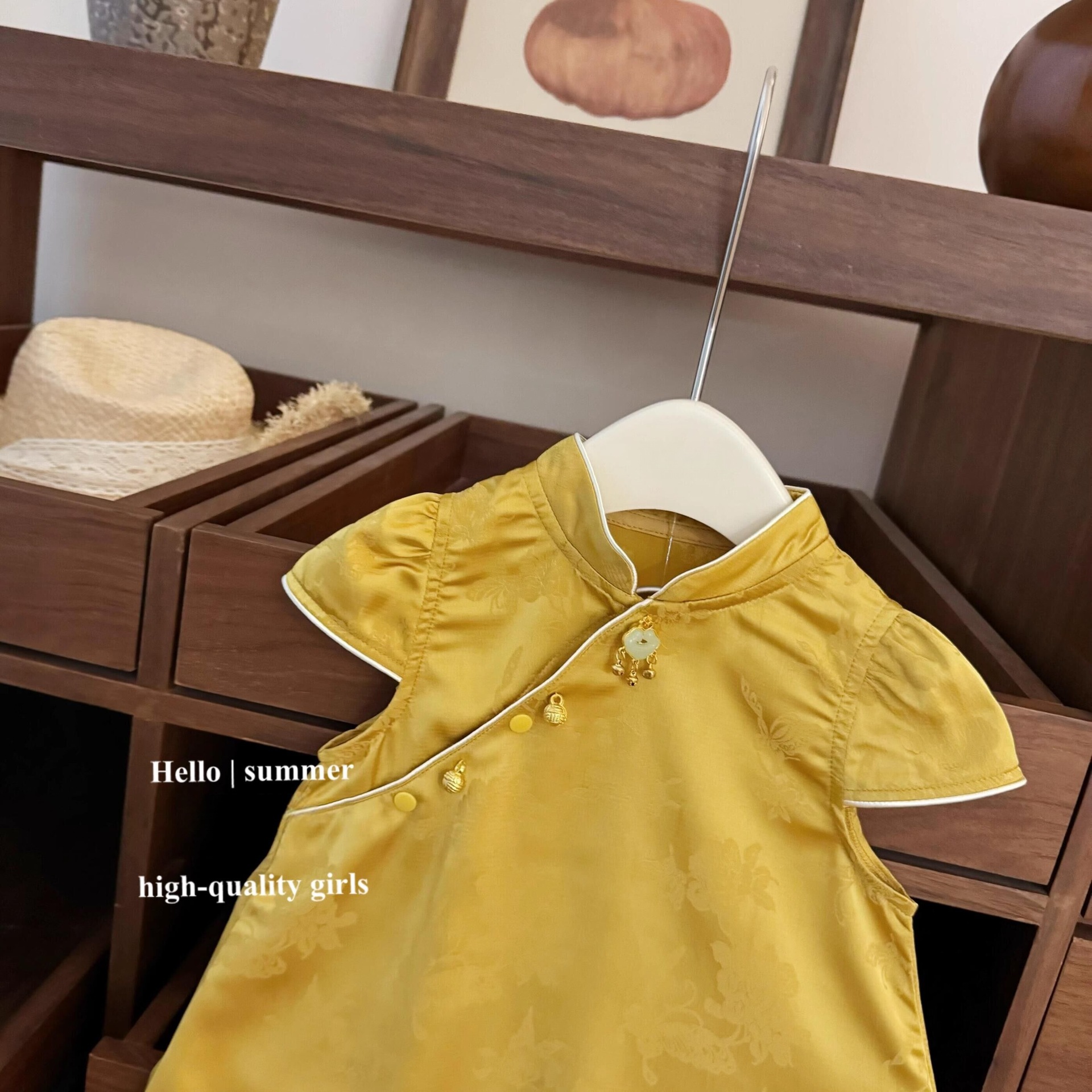 [Xianning Seven] ¡Luz flotante y oro! Falda de chaleco cheongsam chino nuevo estilo chino con tapeta diagonal jacquard tridimensional de la industria pesada del bebé femenino