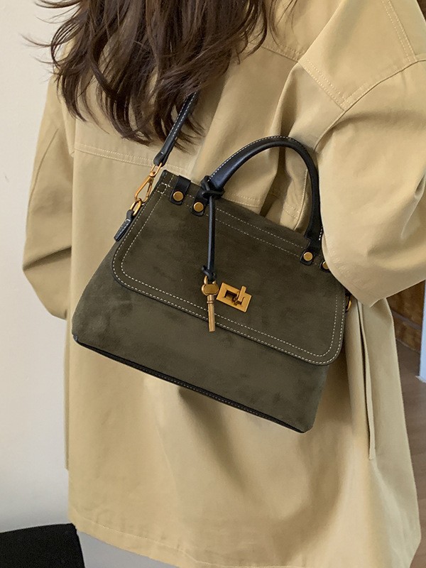 Niche Zhong高级 bolso de mano pequeño para mujeres 2025 nuevo estilo transfronterizo de moda de seda retro versátil bolso de mochila